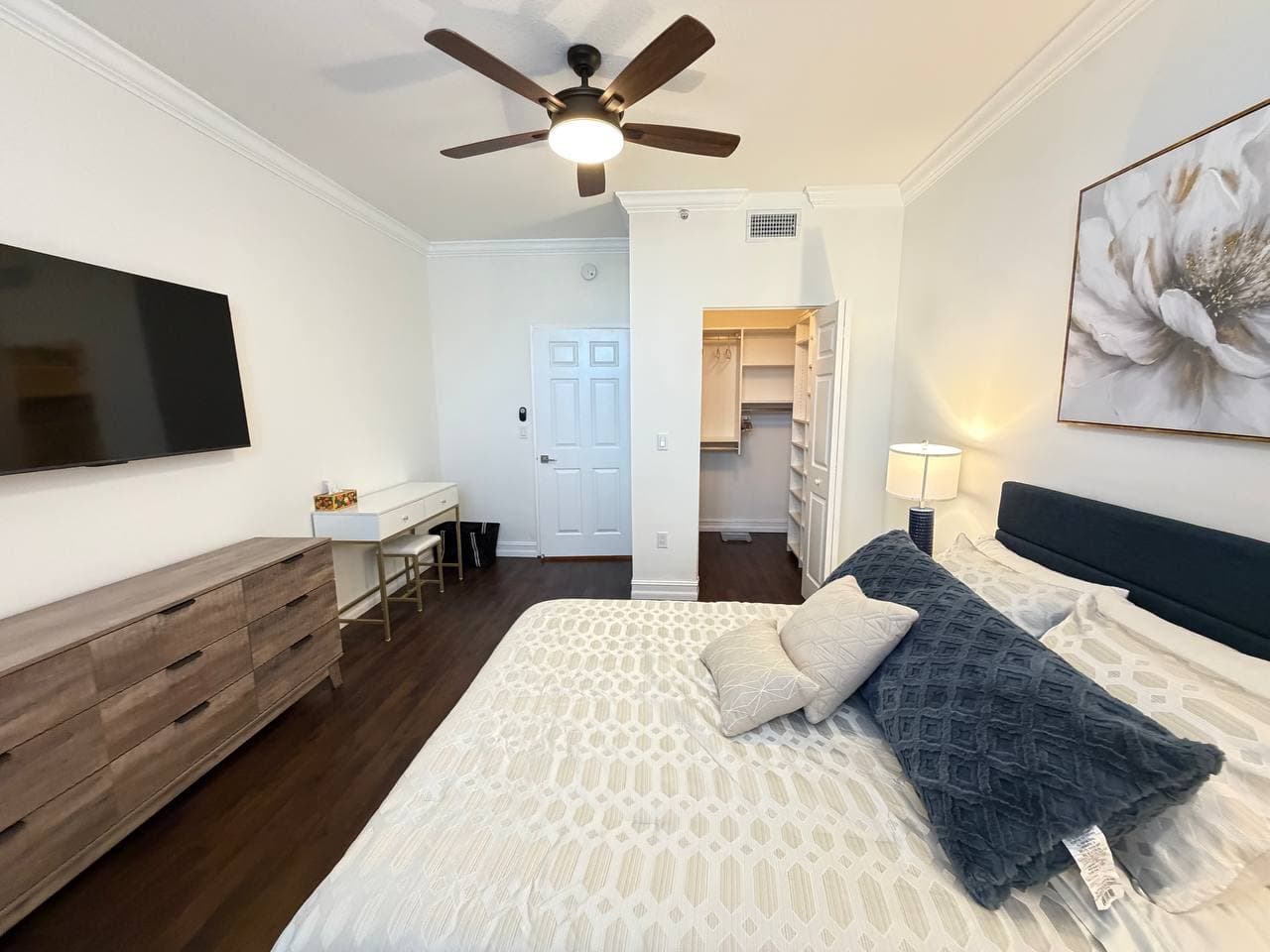 Guest bedroom angle 2